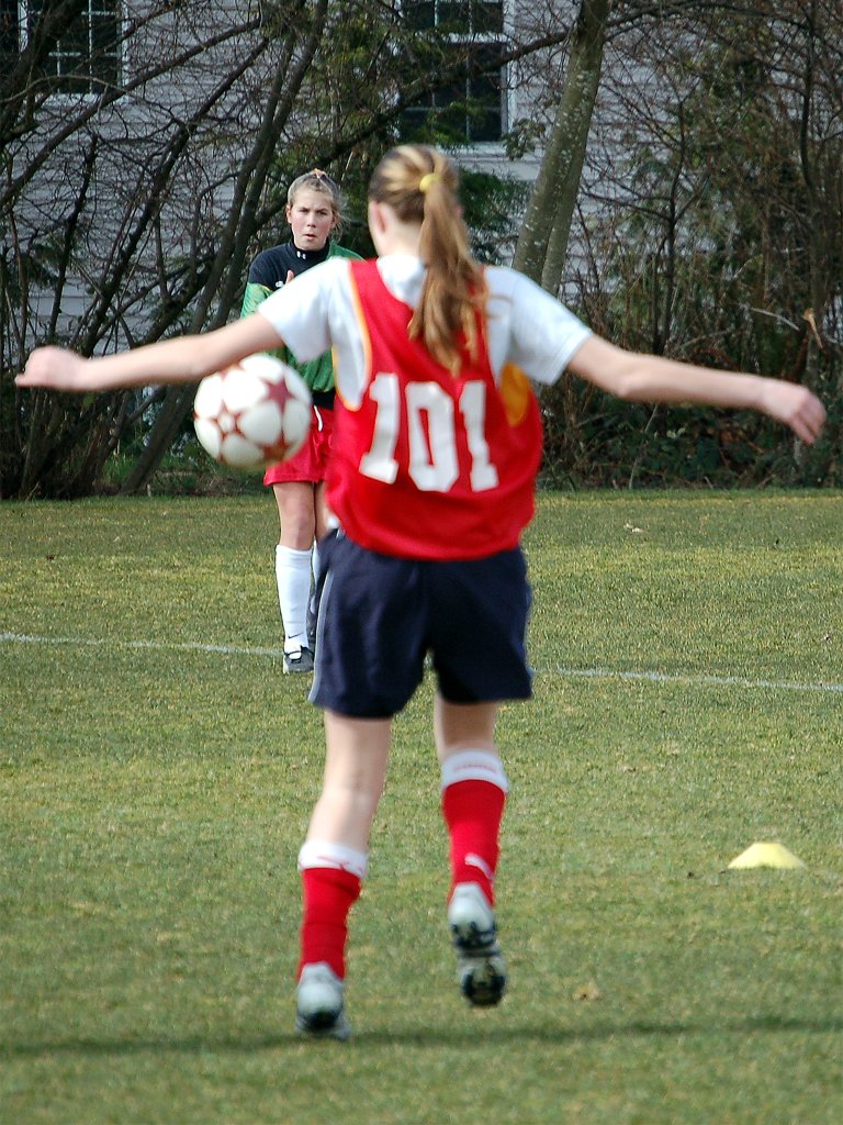 amberstoppingtheball.jpg